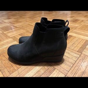 Sorel Black Ankle Booties